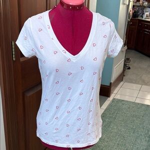 Cynthia Rowley  Valentine’s Day top T- shirt White /red Heart Print V-Neck stret